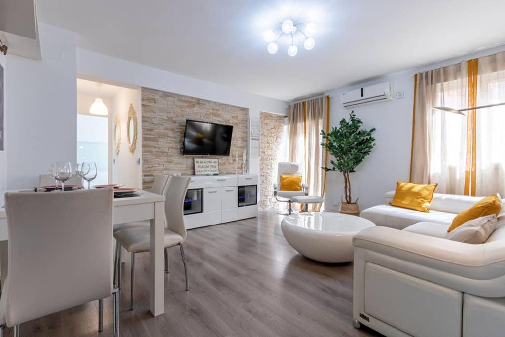 Triana Maestro Deluxe By Valcambre Daire Sevilla Dış mekan fotoğraf